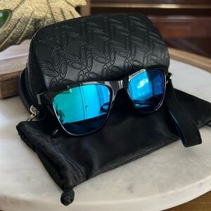 NEW Oakley Moonlighter Sunglasses with Case